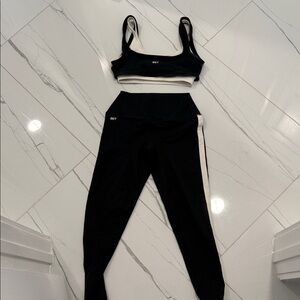 SET Active Black and White Leggings Set
